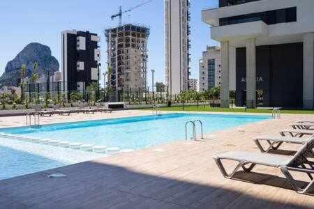 Apartamento De 3 Dormitorios Piscina Y Parking Calpe Ngoại thất bức ảnh